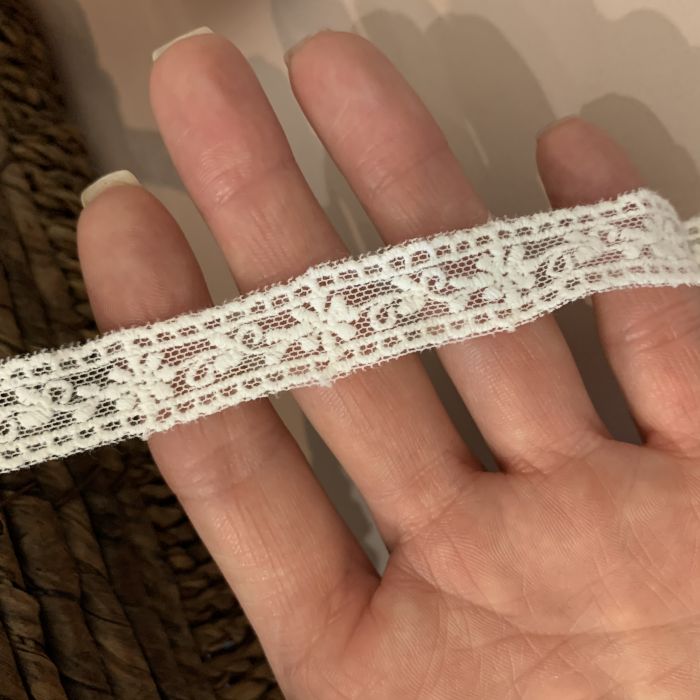 Кружево "венок" кр0131 (1,5см)